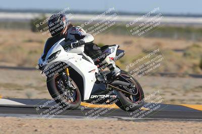 media/Nov-06-2023-Moto Forza (Mon) [[ce023d0744]]/3-Intermediate Group/Session 5 (Turn 4)/